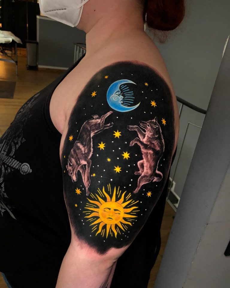 25 upper arm tattoos for women