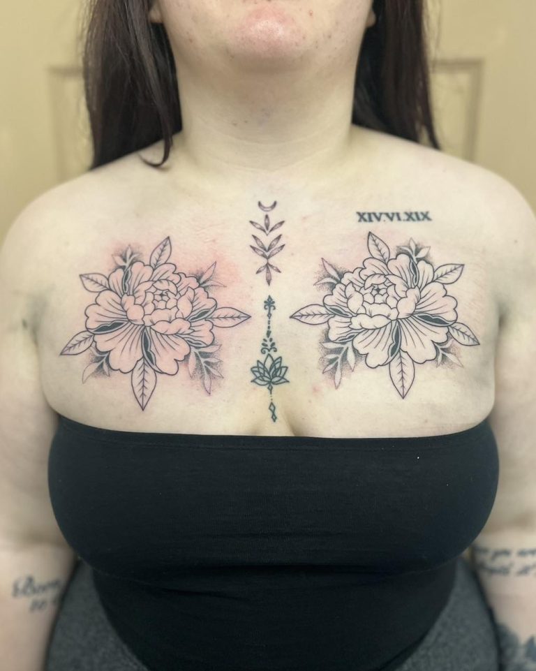 22 chest tattoos for women